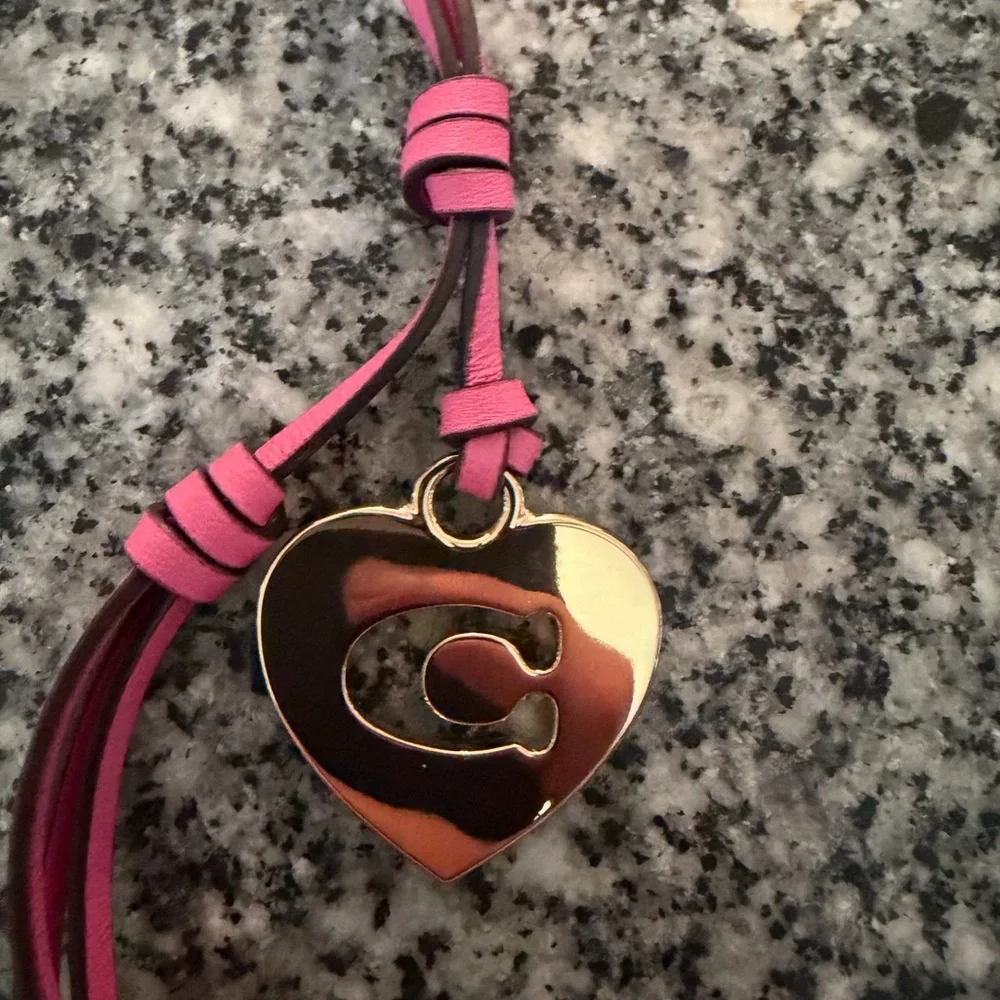 Coach bag charm - Picture 2 of 3